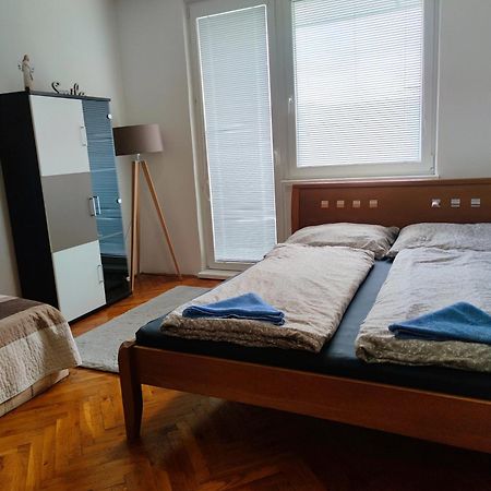 Fast Apartment In The Centrum เลวิเช ภายนอก รูปภาพ