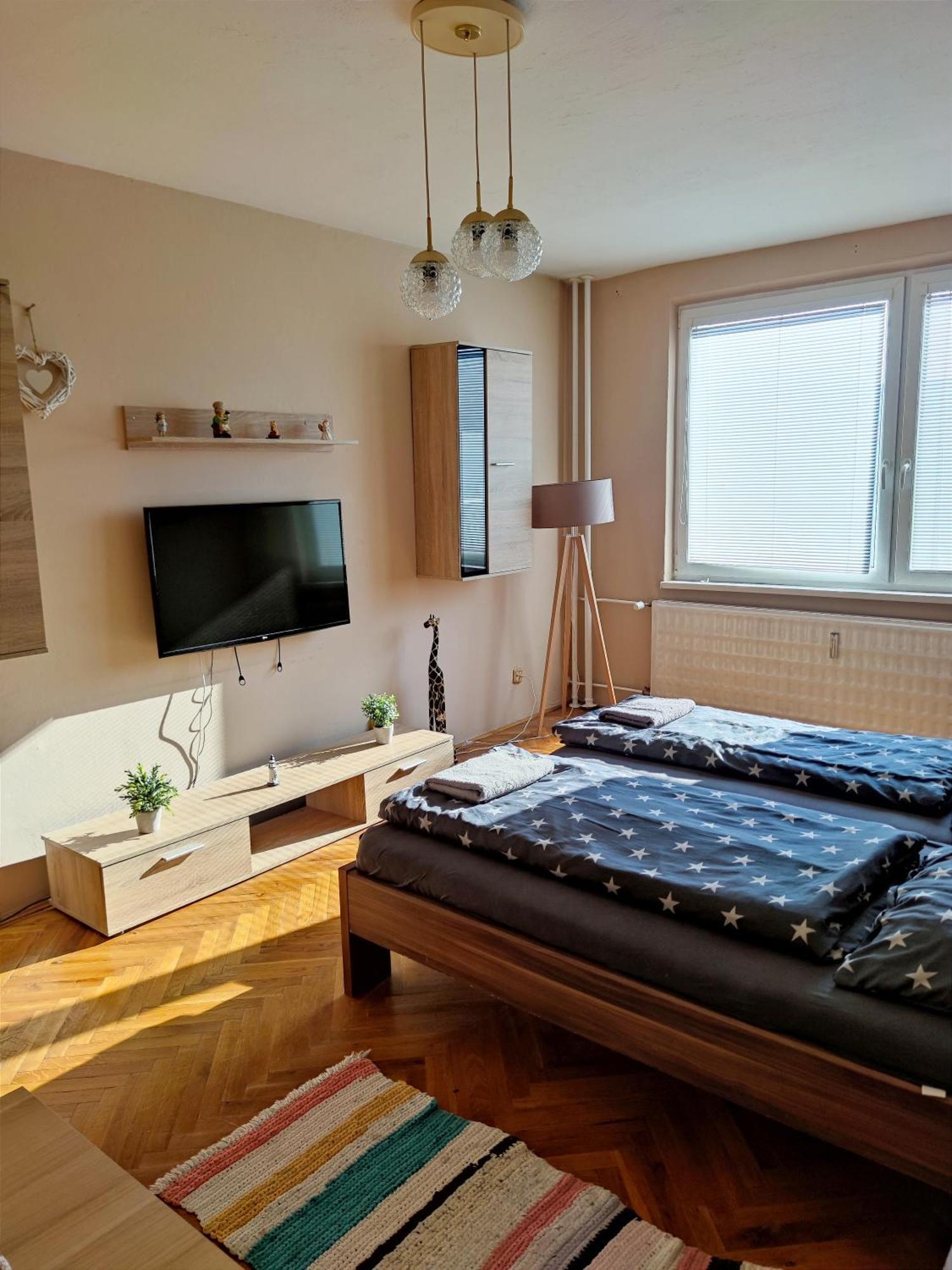 Fast Apartment In The Centrum เลวิเช ภายนอก รูปภาพ